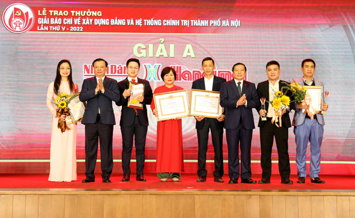 Hà Nội Trao giải cho 33 tác phẩm báo chí xuất sắc về xây dựng Đảng và hệ thống chính trị
